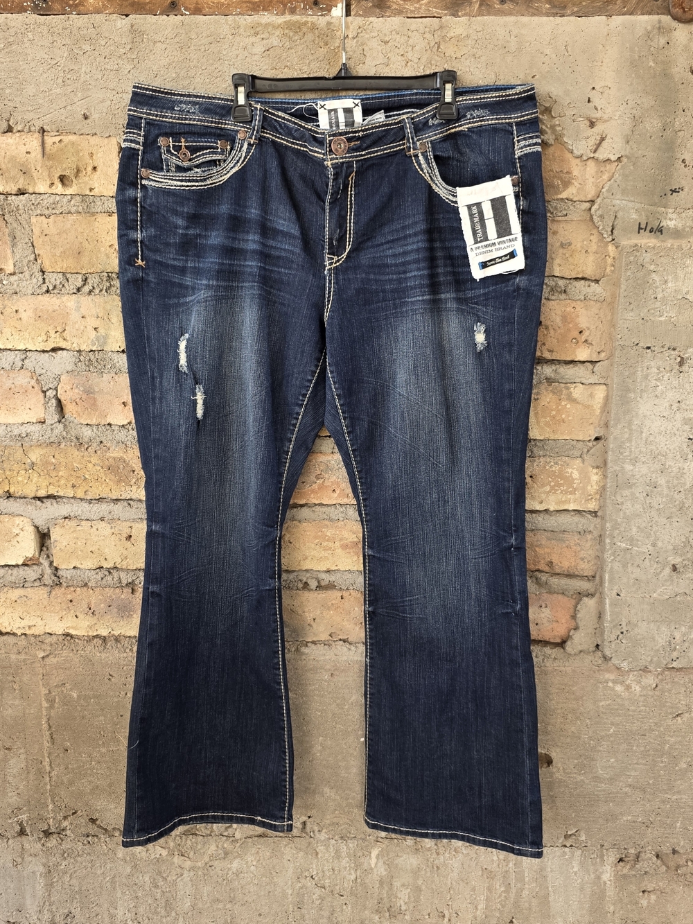 Trademark Iconic Slim Boot Cut Distressed Jeans Size 24 Dark Wash